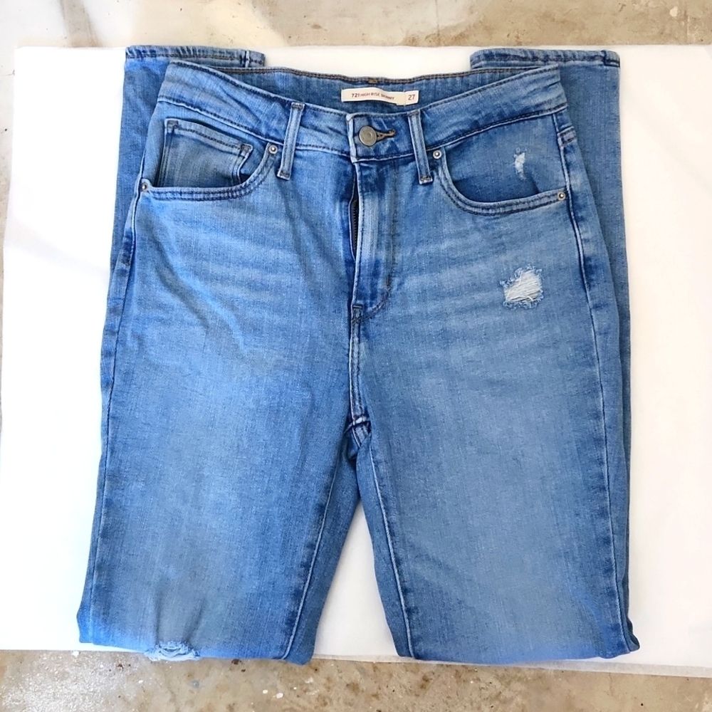 Levi's 721 High Rise Skinny Jean